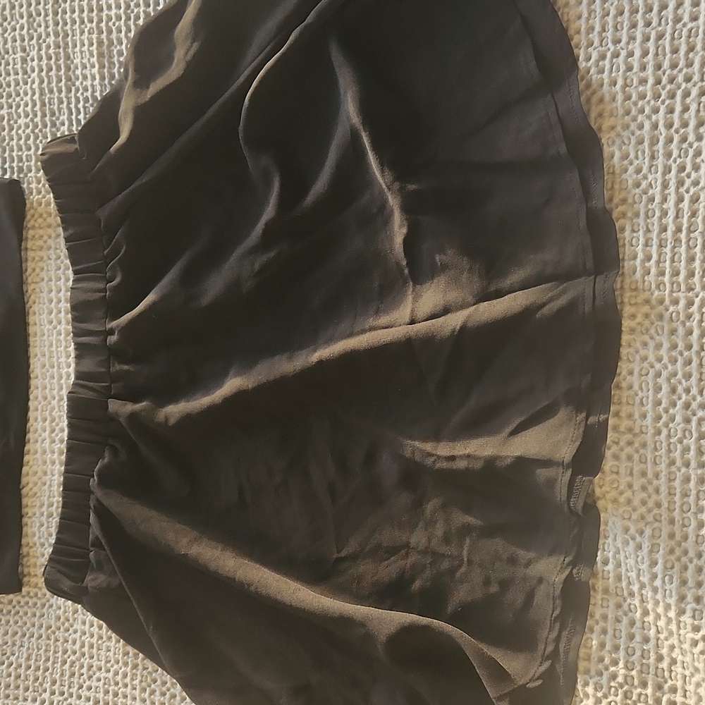 Clothes - Picture 4 of 5